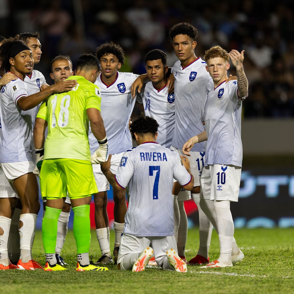 La Selección Nacional durante uno de sus compromisos el pasado año en el Estadio Juan Ramón Loubriel.