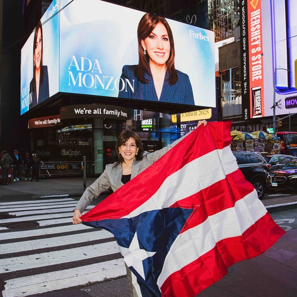 Ada Monzón Ada Monzón es la jefa de meteorología de WAPA Media.
