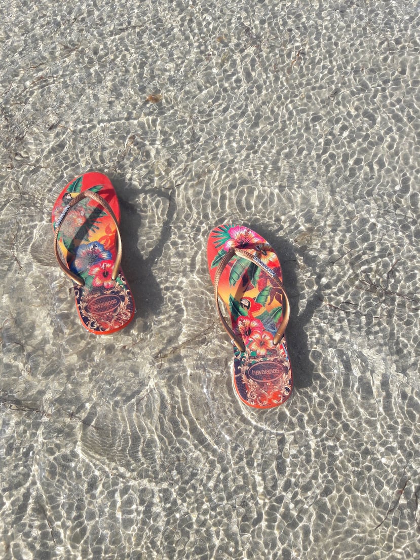 Las sandalias japonesas zori inspiraron el diseño de las actuales chanclas de goma. Foto cedida por Havaianas