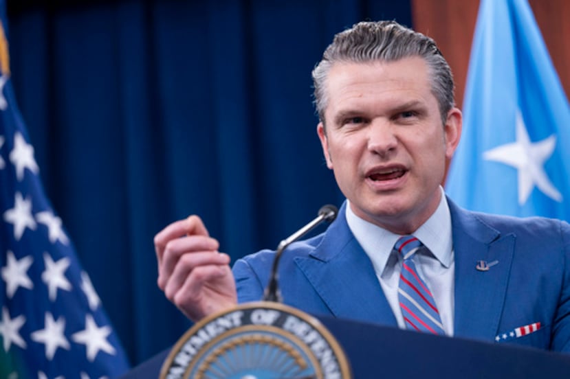 Secretario de Defensa, Pete Hegseth, en conferencia en el Pentágono.