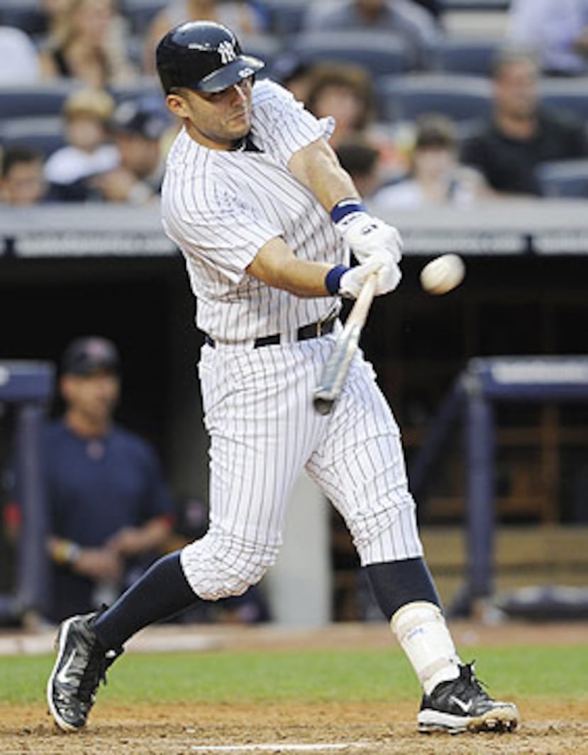 Jesús Montero se quedó a un triple para batear para el ciclo. (AP / Bill Kostroun)