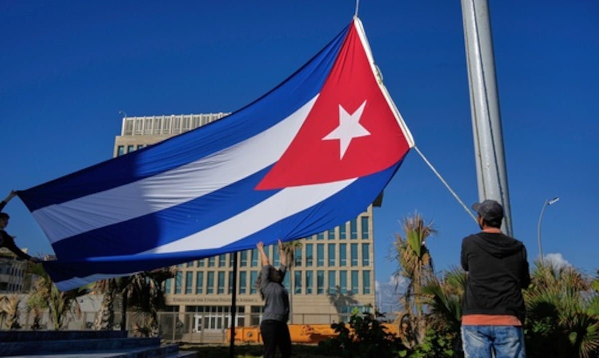 Estados Unidos no prevé acción militar inminente contra Cuba pese a amenazas de Donald Trump