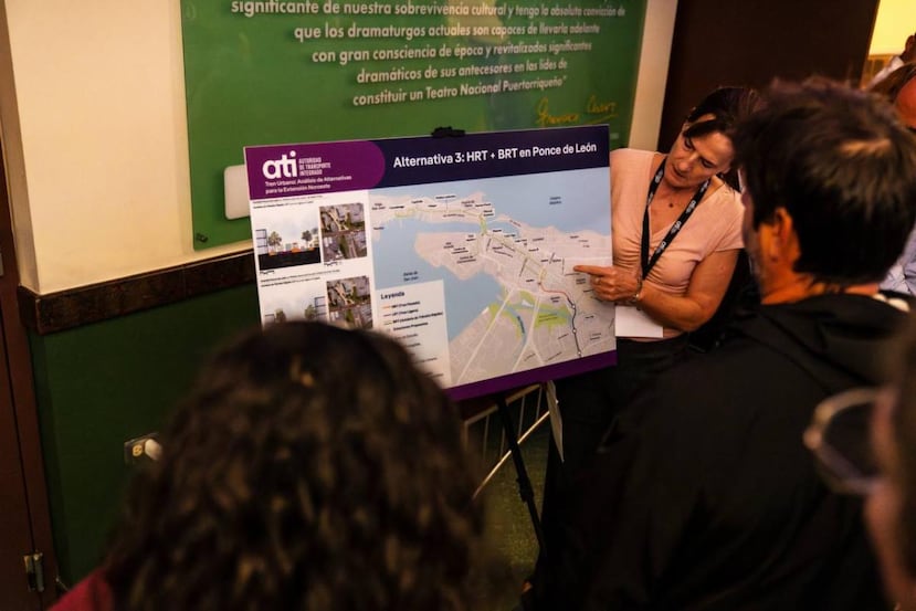 El Tercer Encuentro Comunitario para el Análisis de Alternativas de la Extensión del Tren Urbano se celebró en el Teatro Arriví, en Santurce.