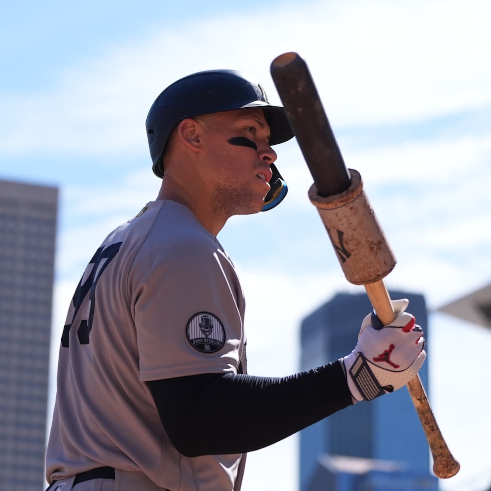 Aaron Judge de los Yankees de Nueva York durante el primer inning del juego contra los Mellizos de Minnestoa, el miércoles 16 de septiembre de 2026, en Minneapolis.