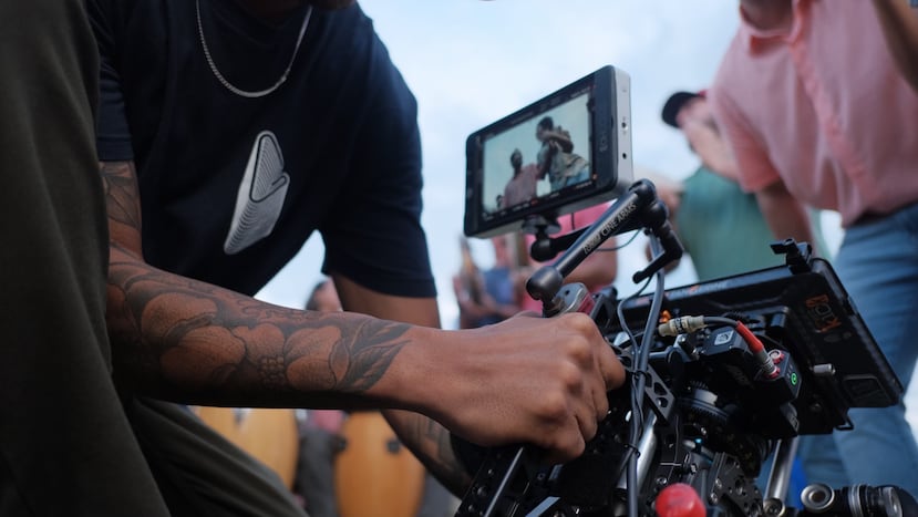 The commercial, which will run from May 1 to August 31, 2024, aims to attract Puerto Ricans to the island.