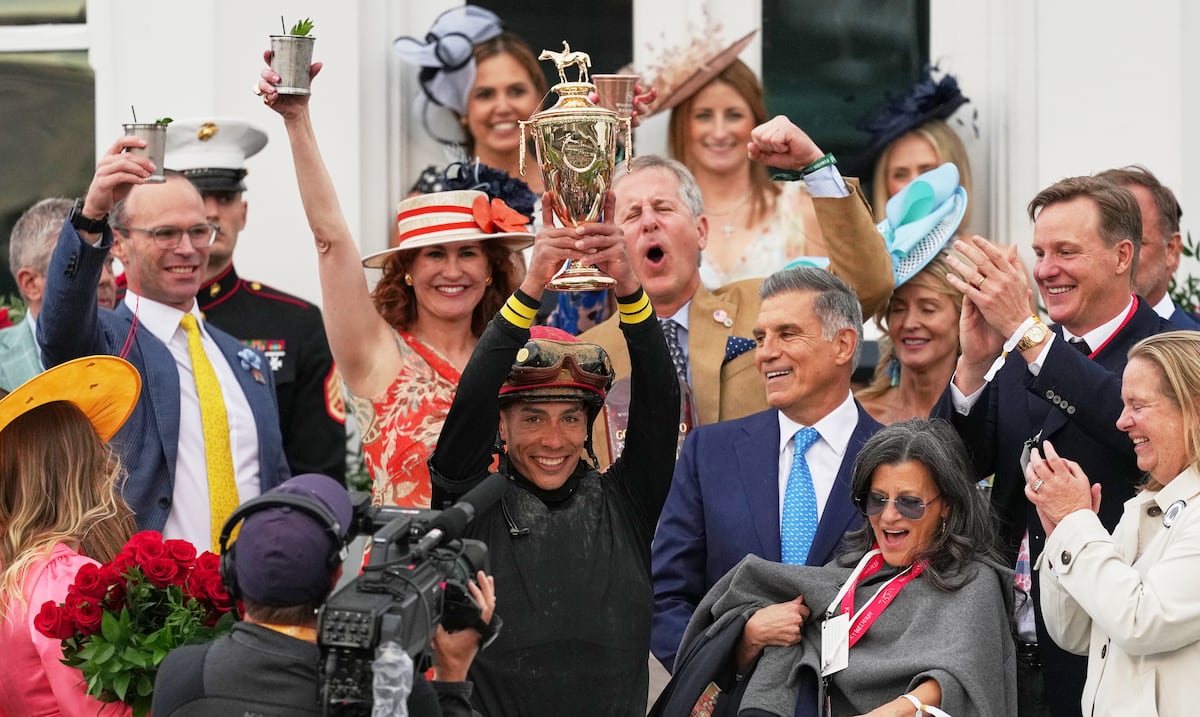 “El sueño de mi vida”: José Luis Ortiz toca la gloria en el Kentucky Derby al lado de su hermano Irad