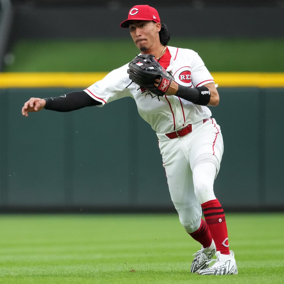 Edwin Arroyo debutó el lunes a los 22 años como uno de los principales prospectos de la organización de los Reds.