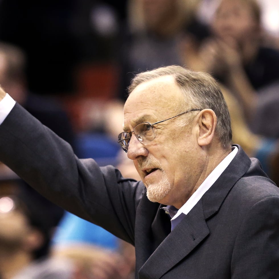 Rick Adelman también jugó en la NBA entre 1969 y 1975 como armador para cinco equipos distintos.