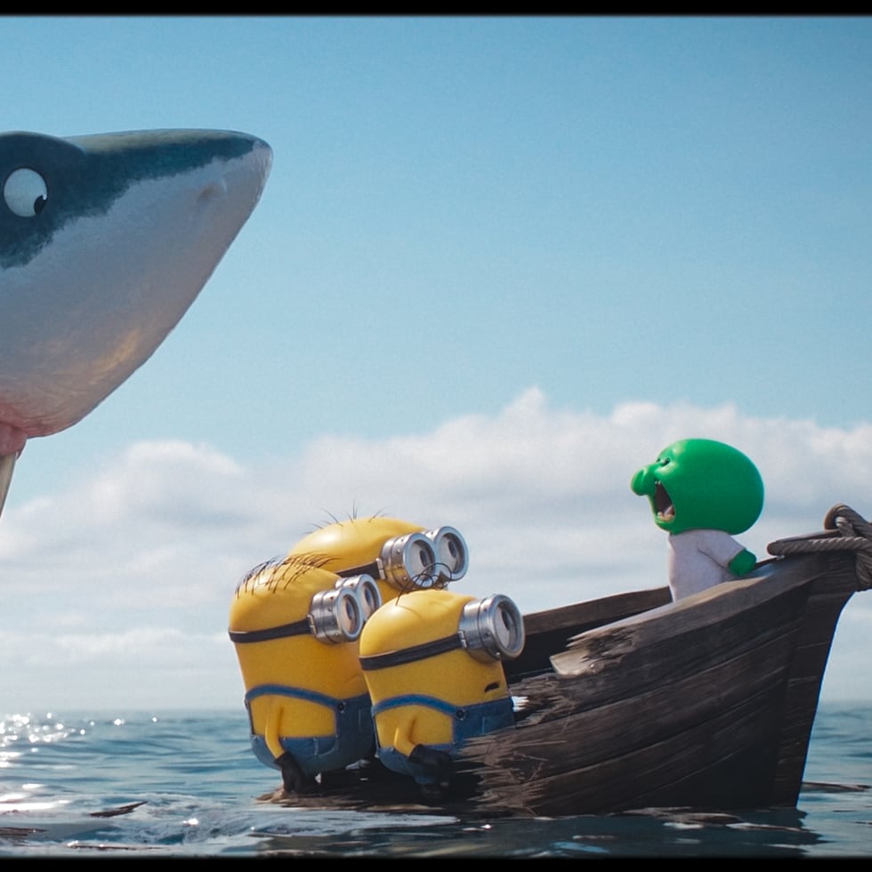 “Minions and Monsters” muestra a los personajes habituales junto a un nuevo personaje llamado Goomi. (Universal Pictures via AP)