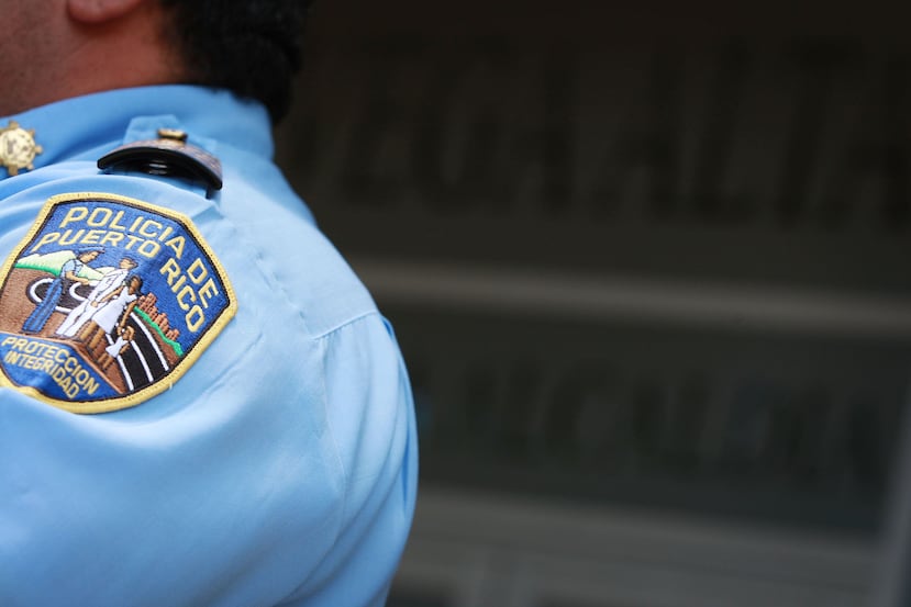 Se indicó que cuando los ladrones se fueron a la huida, las víctimas se comunicaron con la Policía y brindaron información sobre el vehículo en que escaparon.