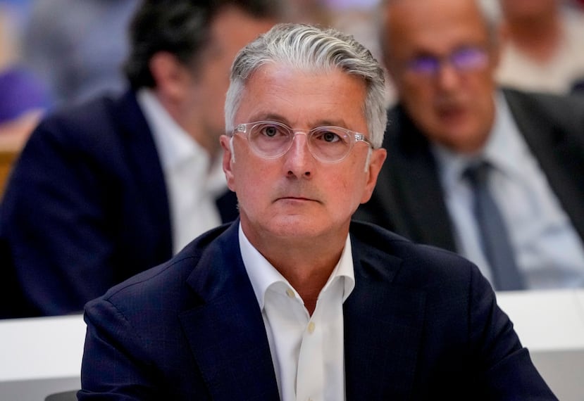 Rupert Stadler, exdirector general de la automotriz alemana Audi, espera el fallo de un juicio en una corte en Munich, Alemania, el 27 de junio de 2023.
