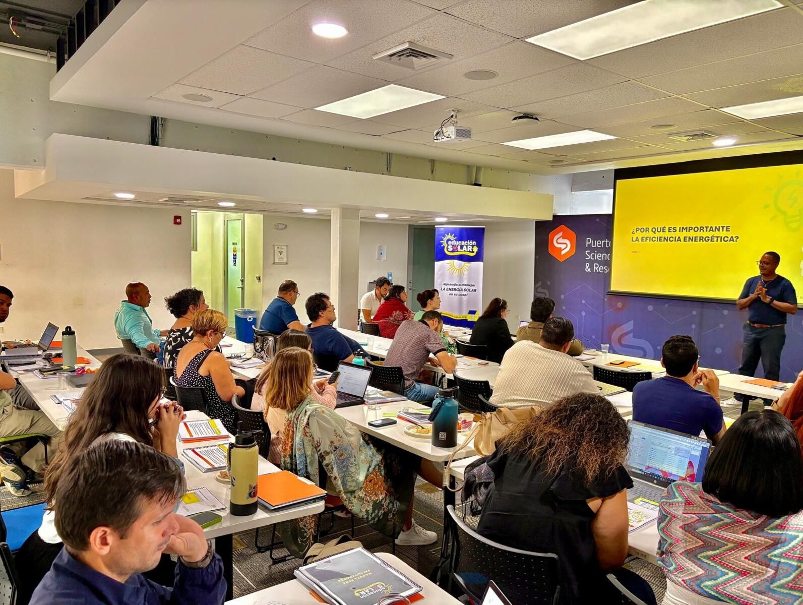 Imagen de la cobertura de: Aprender a usar las placas solares, clave para aguantar apagones