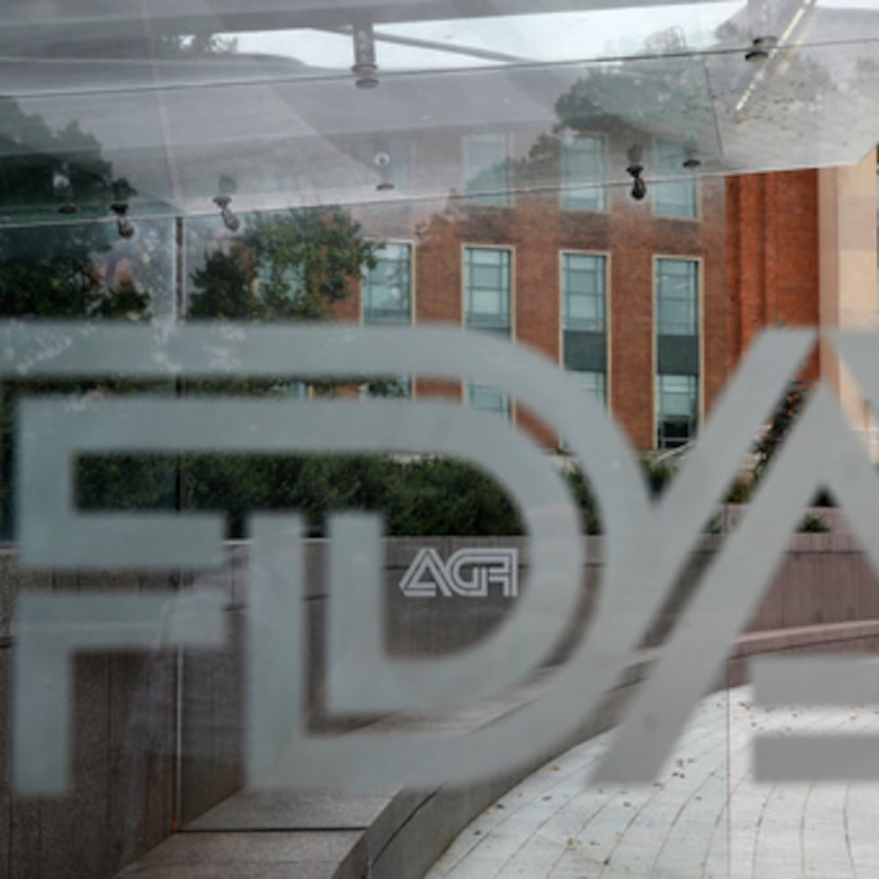 Un portavoz de Kennedy describió la investigación como una evaluación rutinaria de seguridad y dijo que la FDA “actualizará el etiquetado del producto si lo justifica la totalidad de las pruebas”.
