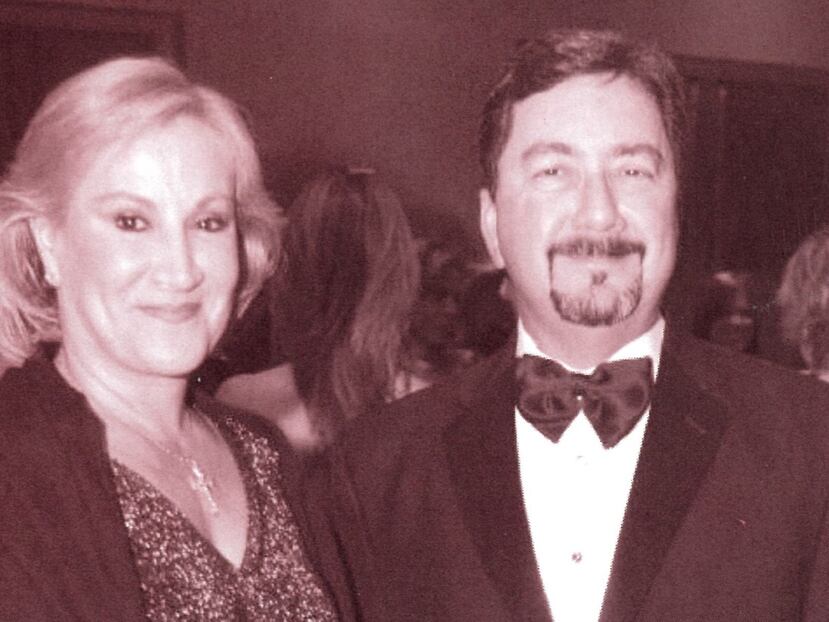 “Don Luis mismo me pidió presidir la gala, lo que fue un reto y un honor. En ese momento, le indiqué que sabía poco sobre el mundo del arte... Y él me contestó, mirándome con esos ojos azules, ‘pues empieza a pensar todo lo que vas a aprender de ahora en adelante’”, Ángel Torres y su esposa
Vivian Torres, miembros honorarios del Comité de la Gala del MAP.