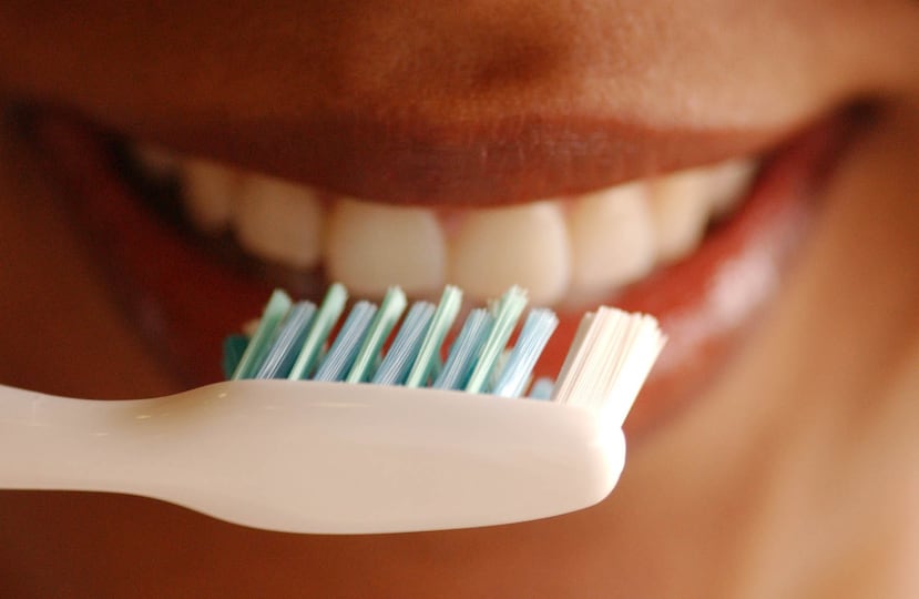 La investigación respalda la idea de que respirar por la boca puede ser un factor fortuito vinculado a las enfermedades dentales como la erosión del esmalte.