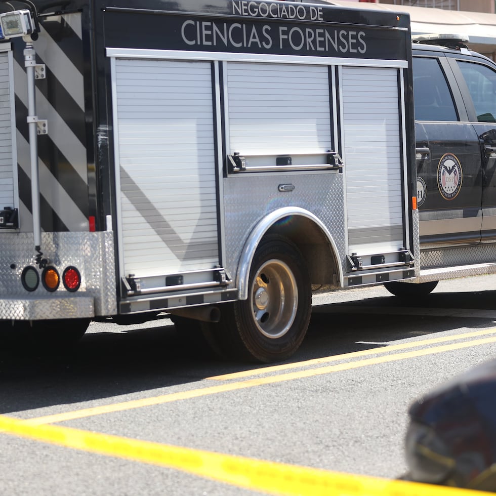 La División de Homicidios del Cuerpo de Investigaciones Criminales (CIC) de Bayamón, en unión al fiscal Fernando Quintero, investigan los hechos.