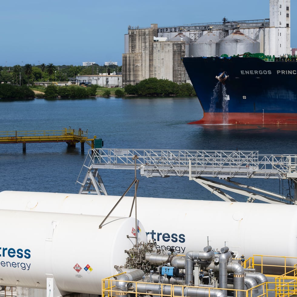 La JSF dispuso que se debe enmendar la hoja de términos para que otras empresas suplan combustible, en caso de que NFE no pueda cumplir con sus entregas.