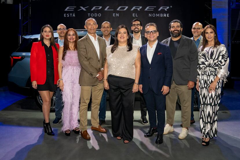 Jennifer González – Marketing Communications Regional Specialist, José Rivera - PRVI Retail Marketing Manager, Lorraine Urdaz - Marketing Communications Regional Manager, Juan Antonio Rodríguez - Parts & Service Regional Manager, Raymond Ruiz – PRVI Ford Pro & Fleet Supervisor, Rosángela Guerra – Puerto Rico, Central America and Caribbean Managing Director, Gabriel Ramos - PRVI Product & Consumer Specialist, Lucien Pinto – President & CEO, Ford México, Puerto Rico, Central América and the Caribbean, Robert Esparolini – PRVI Sales & Product Manager, Abel Rodríguez – PRVI Parts & Service Manager, Vivian Dávila - Communications & Public Affairs Regional Manager