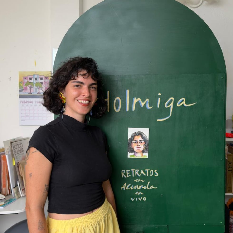 La artista Andrea Alfaro Rizek, creadora del estudio de arte multidisciplinario Holmiga, transforma sus raíces dominicanas y puertorriqueñas en un diario visual.