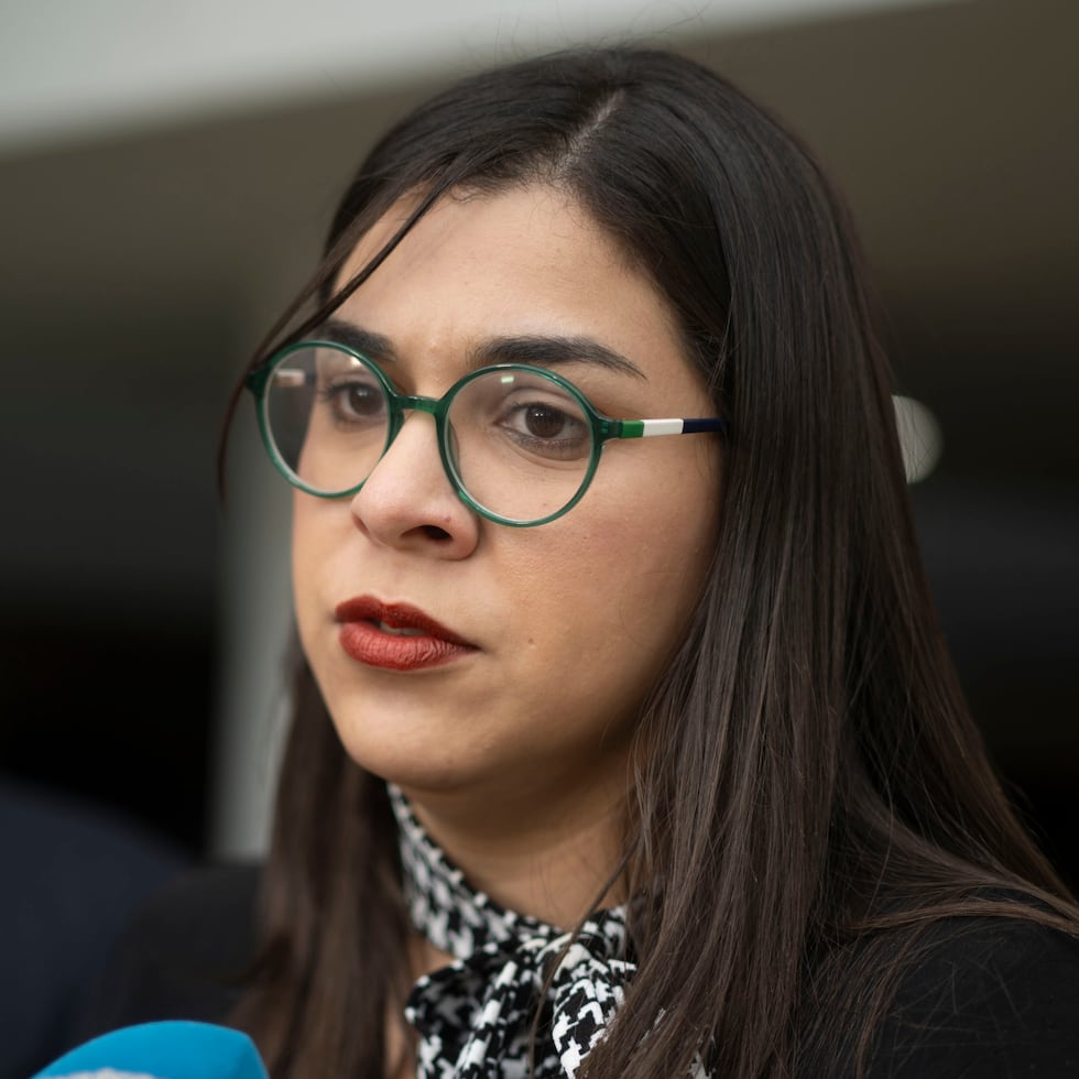 Temprano el lunes, Swanny Vargas argumentó que su dificultad para hablar durante la transmisión se debió supuestamente a “problemas de sonido” y “eco”.