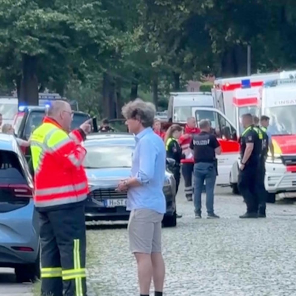 La policía ha indicado que está trabajando para esclarecer los antecedentes y las circunstancias del tiroteo.