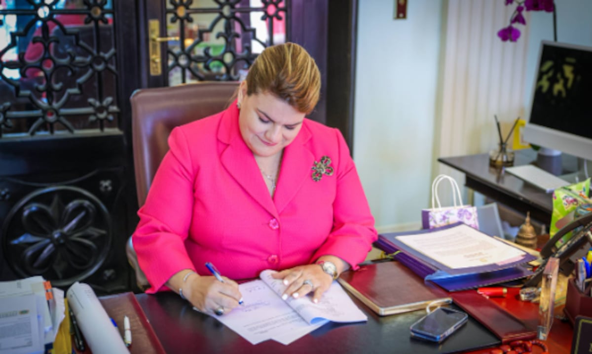 Jennifer González veta seis medidas legislativas, incluyendo protocolo escolar contra el ausentismo