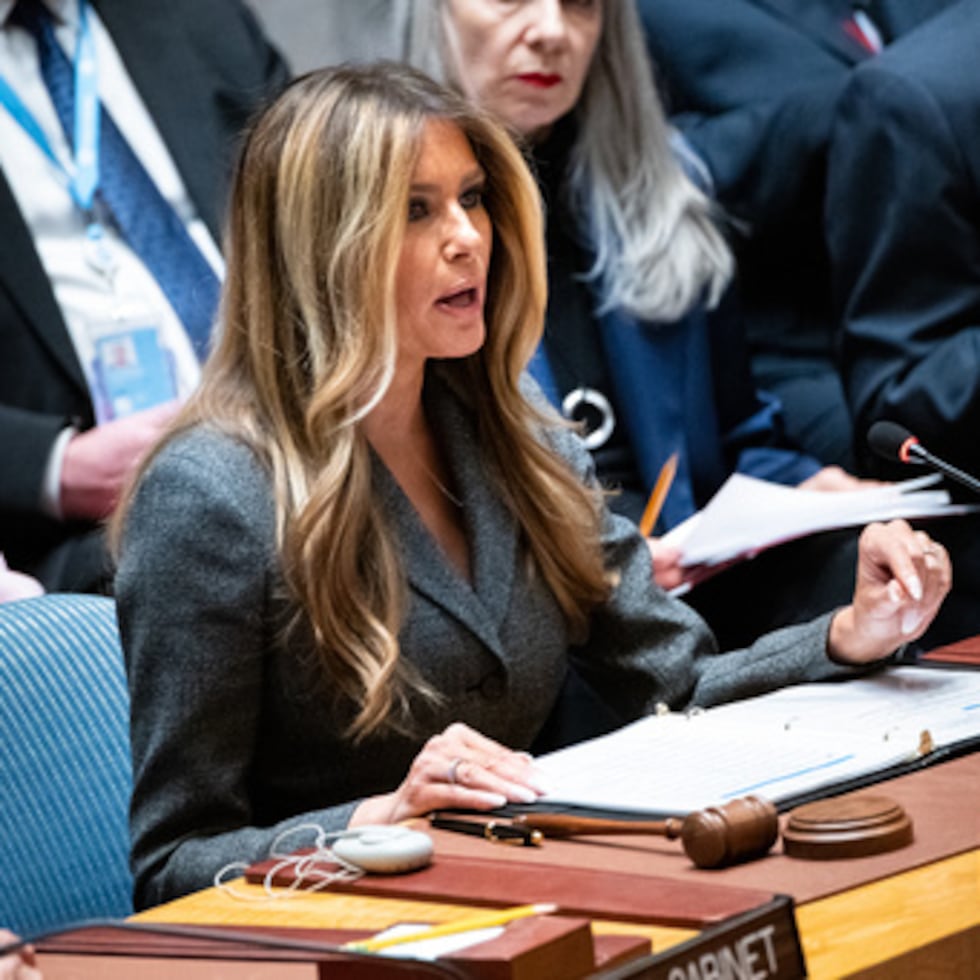 La primera dama Melania Trump preside el Consejo de Seguridad el lunes 2 de marzo de 2026, en la sede de la ONU. (AP Foto/Angelina Katsanis)