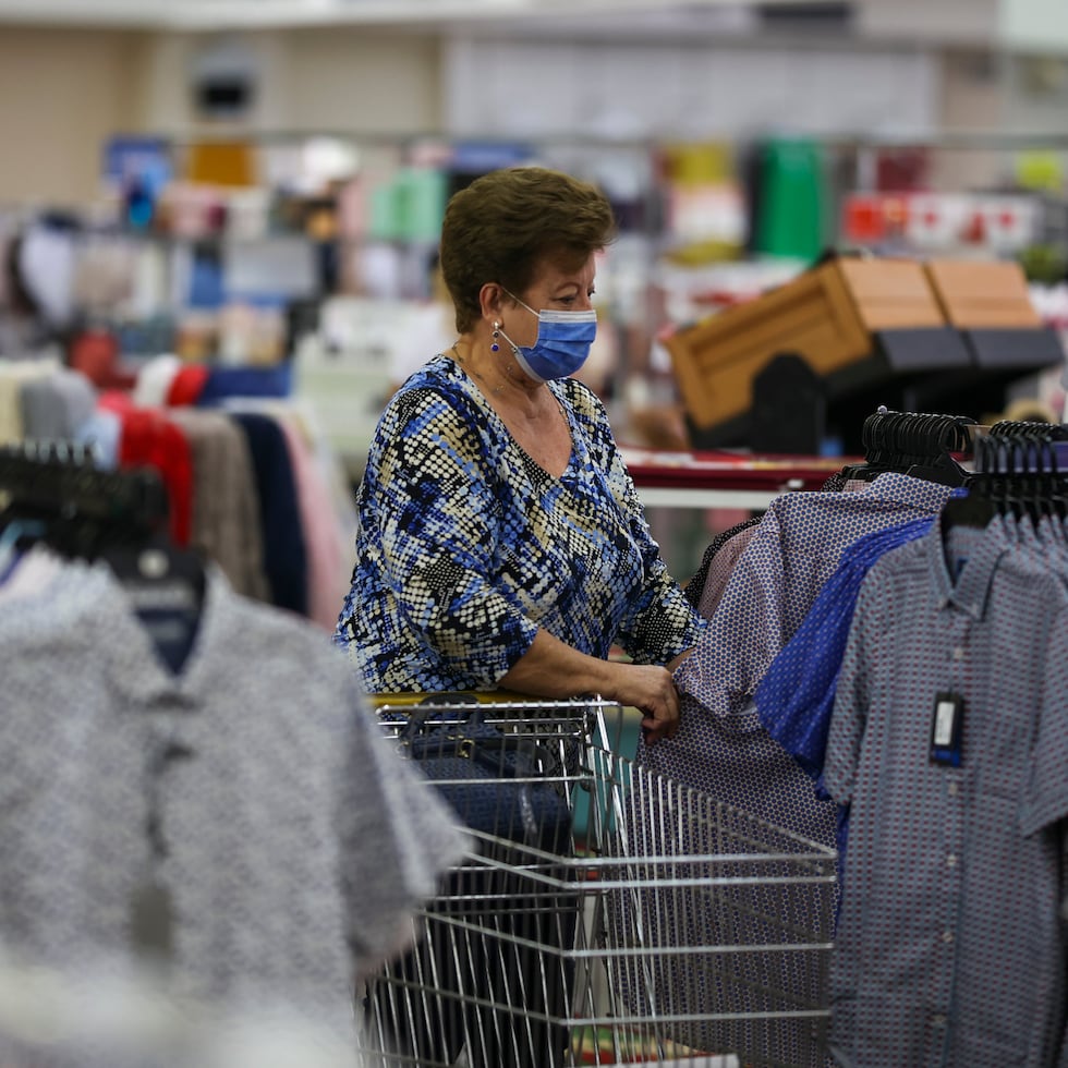 According to data provided by the DDEC, the retail groups that recorded the largest sales increases were sports, musical instruments and entertainment stores, clothing, drugstores and drugstores, cosmetics, beauty products and perfume stores, and restaurants and alcoholic beverage places.