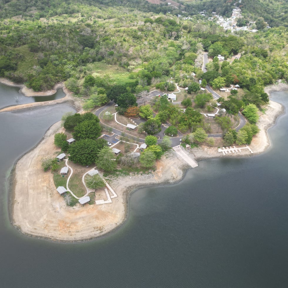 The La Plata Reservoir has dropped by nine centimeters and remains at the "watch" level.