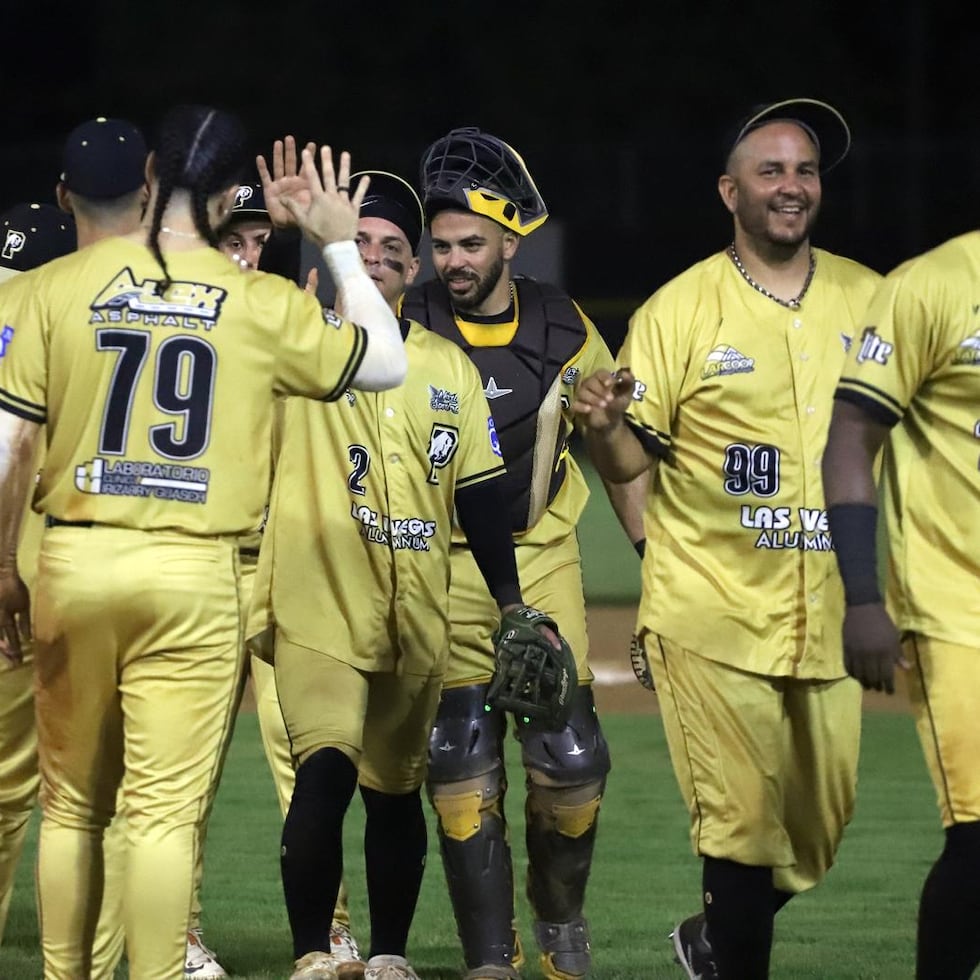 Los Patrulleros blanquearon 13-0 a los Navegantes de Aguada para mejorar su récord a 13-0.