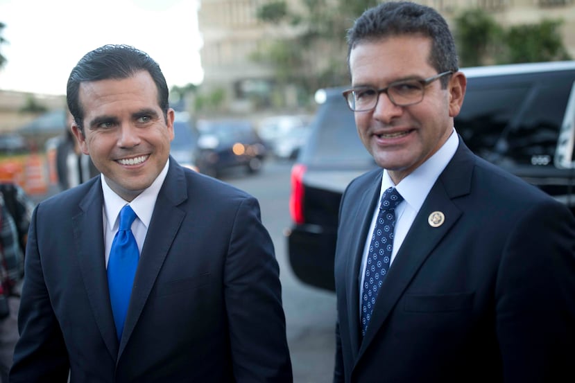 En las primarias del PNP celebradas el 5 de junio de 2016, Pierluisi (der.) obtuvo el 48.86% de los votos, versus el 51.14% que logró Ricardo Rosselló.