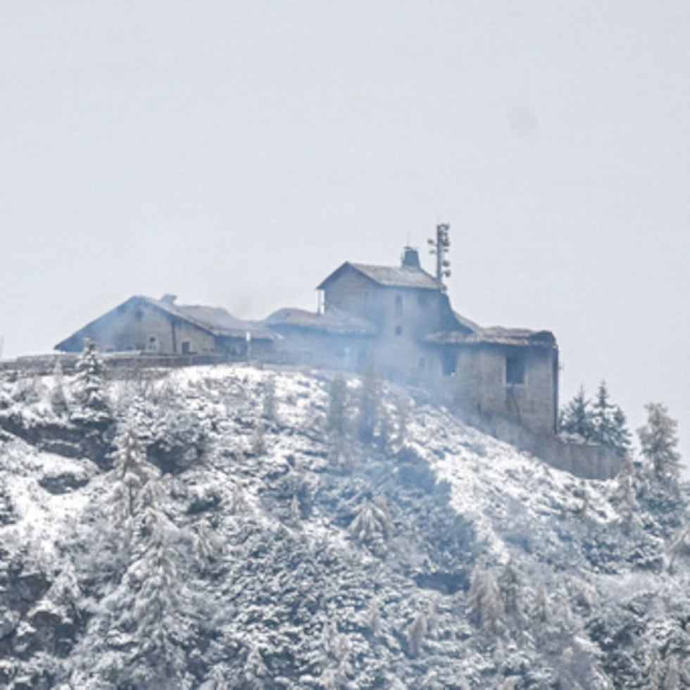 La Kehlsteinhaus, situada en el Obersalzberg, cerca de Berchtesgaden, que sufrió graves daños a causa de un incendio el sábado 24 de octubre de 2026. (Jason Tschepljakow/dpa vía AP)