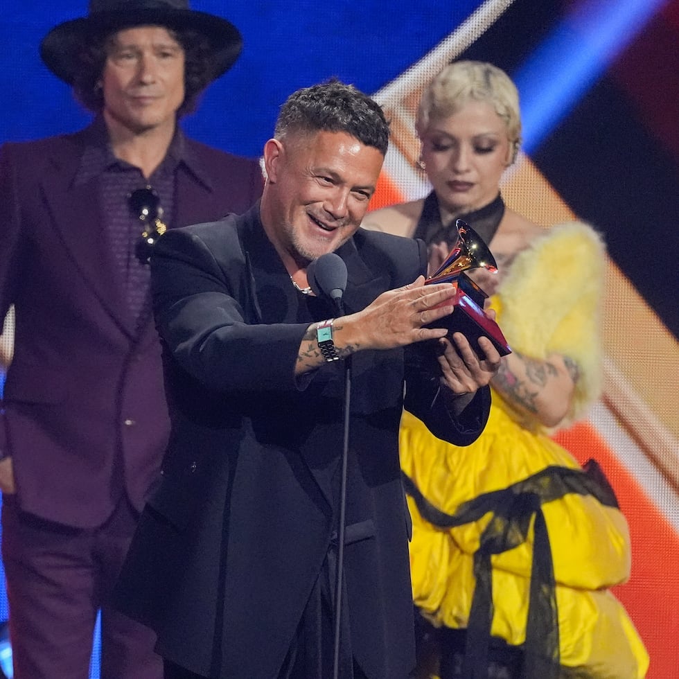 Alejandro Sanz ganó el Latin Grammy a la Grabación del Año.