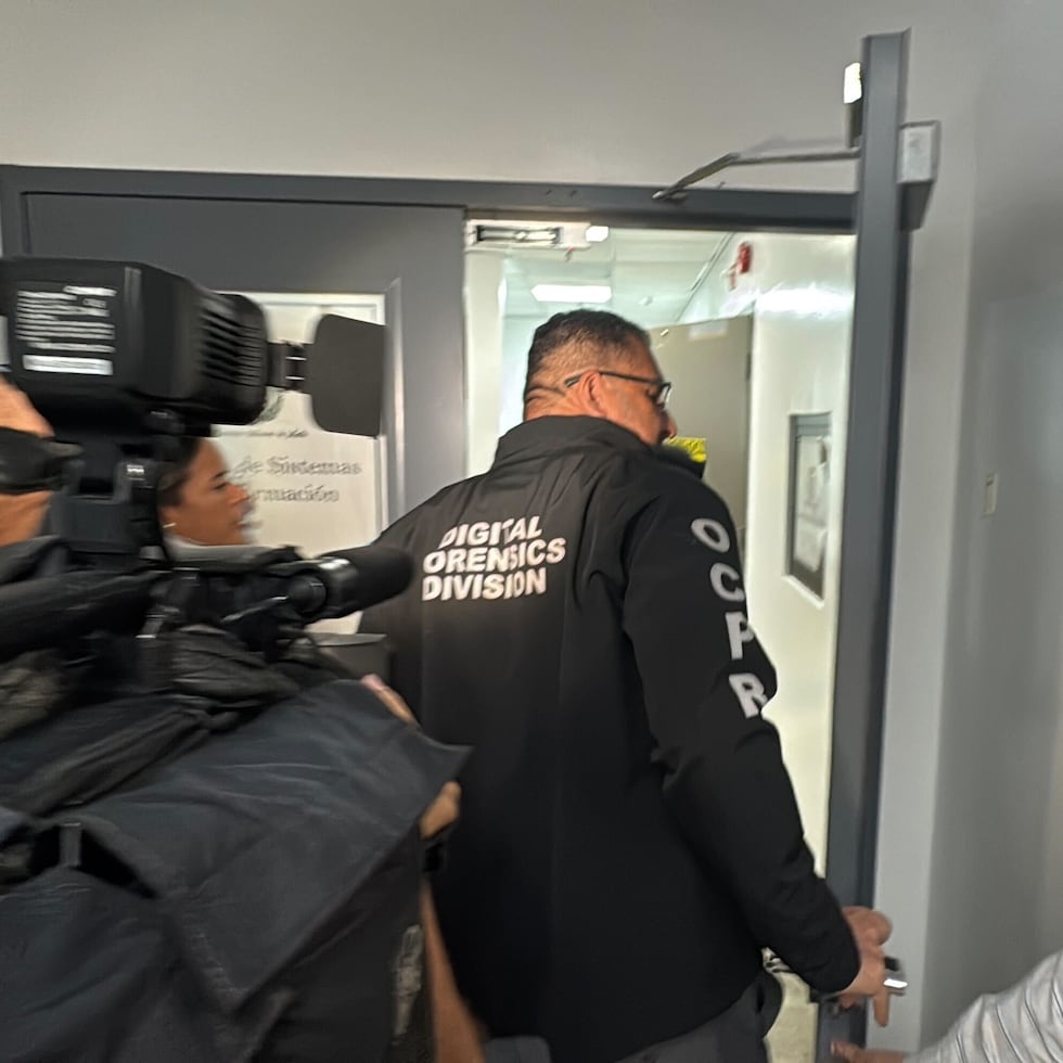 Personal de la Oficina del Contralora de Puerto Rico llevó a cabo un allanamiento, en septiembre pasado, en la alcaldía de Cataño.