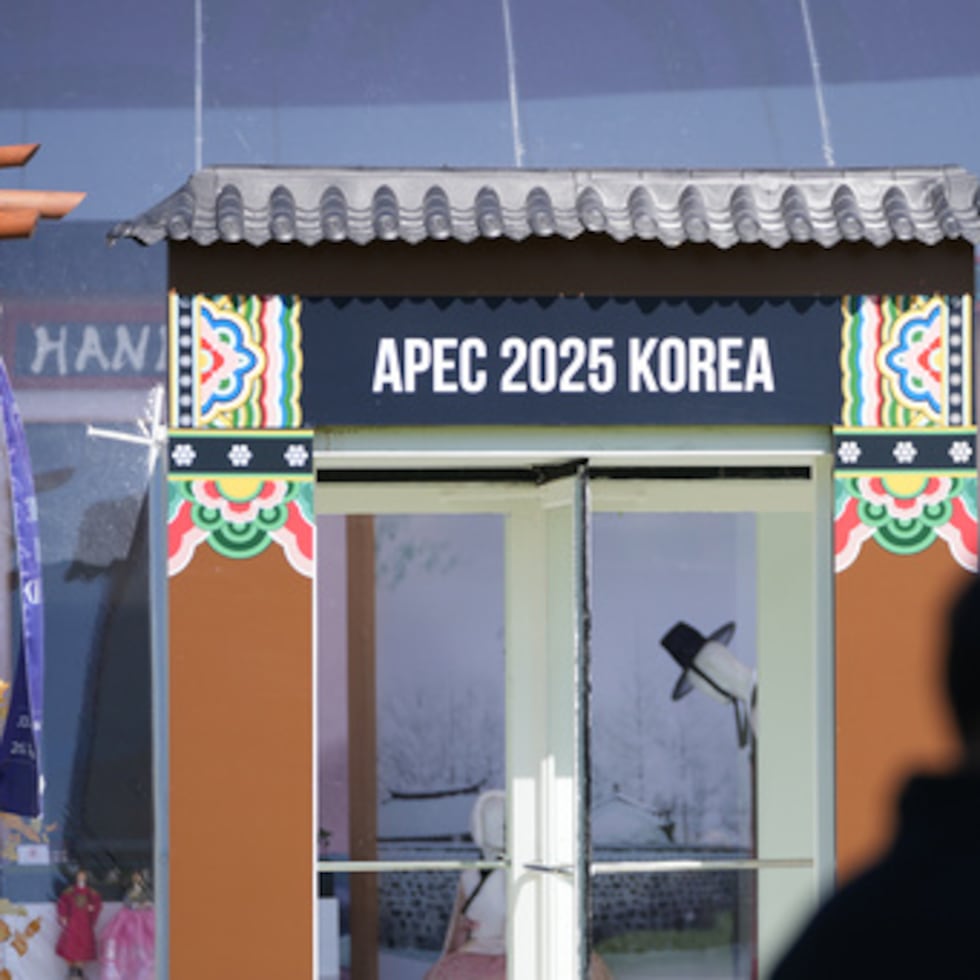 El informe de Corea del Norte se produjo horas antes de una cumbre esperada entre Trump y el presidente surcoreano Lee Jae Myung en la ciudad de Gyeongju, donde Corea del Sur es sede de las reuniones de Cooperación Económica Asia-Pacífico de este año.