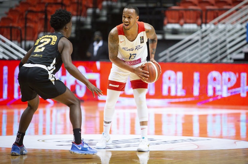 Shabazz Napier con el uniforme de Puerto Rico en 2021.