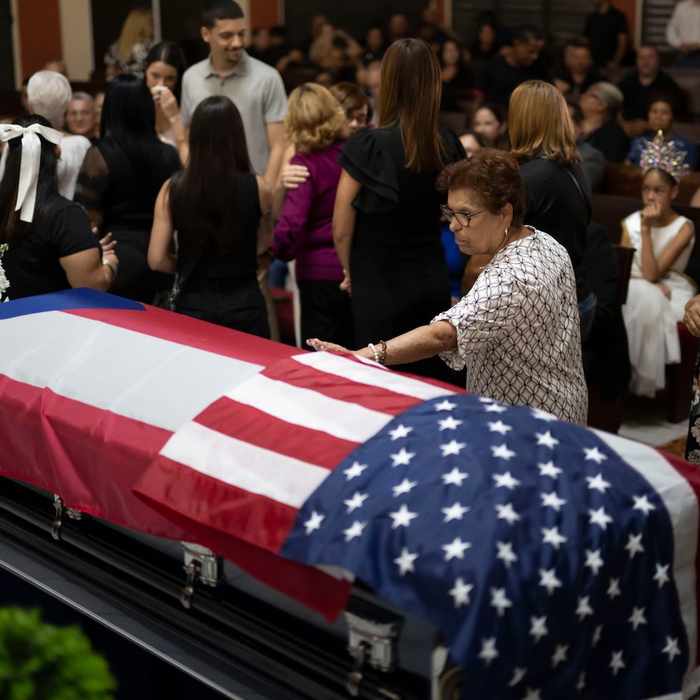 Feligreses se despiden del alcalde de Cataño, Julio Alicea Vasallo.