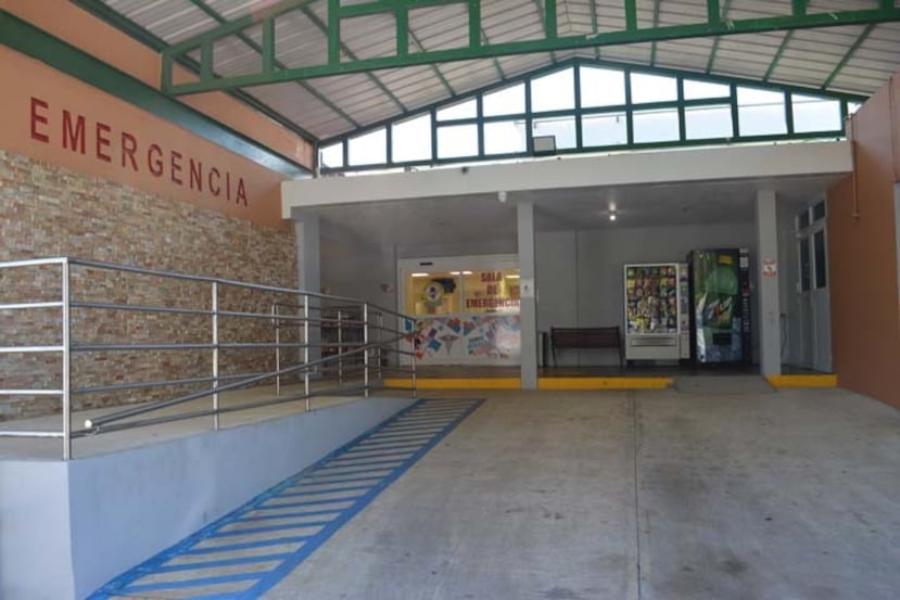 Entrada a la sala de emergencias del Hospital Castañer.