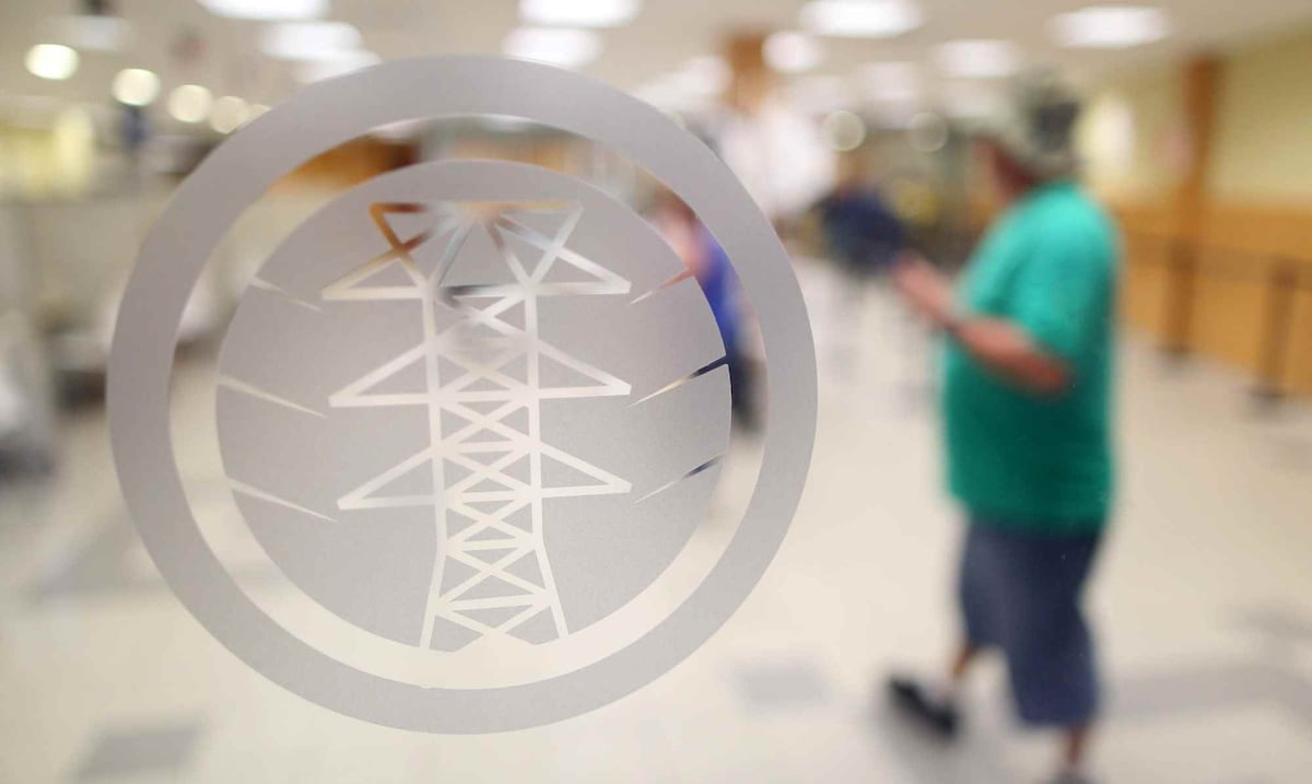 Expertos vinculan el fraude eléctrico con el alto costo de la factura en Puerto Rico