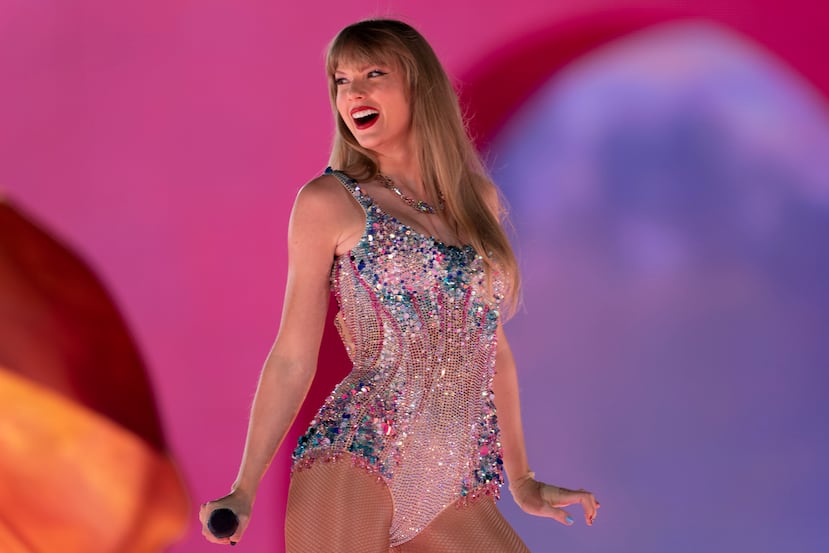 Taylor Swift actúa durante "The Eras Tour" en Nashville, Tennessee, el 5 de mayo de 2023.
