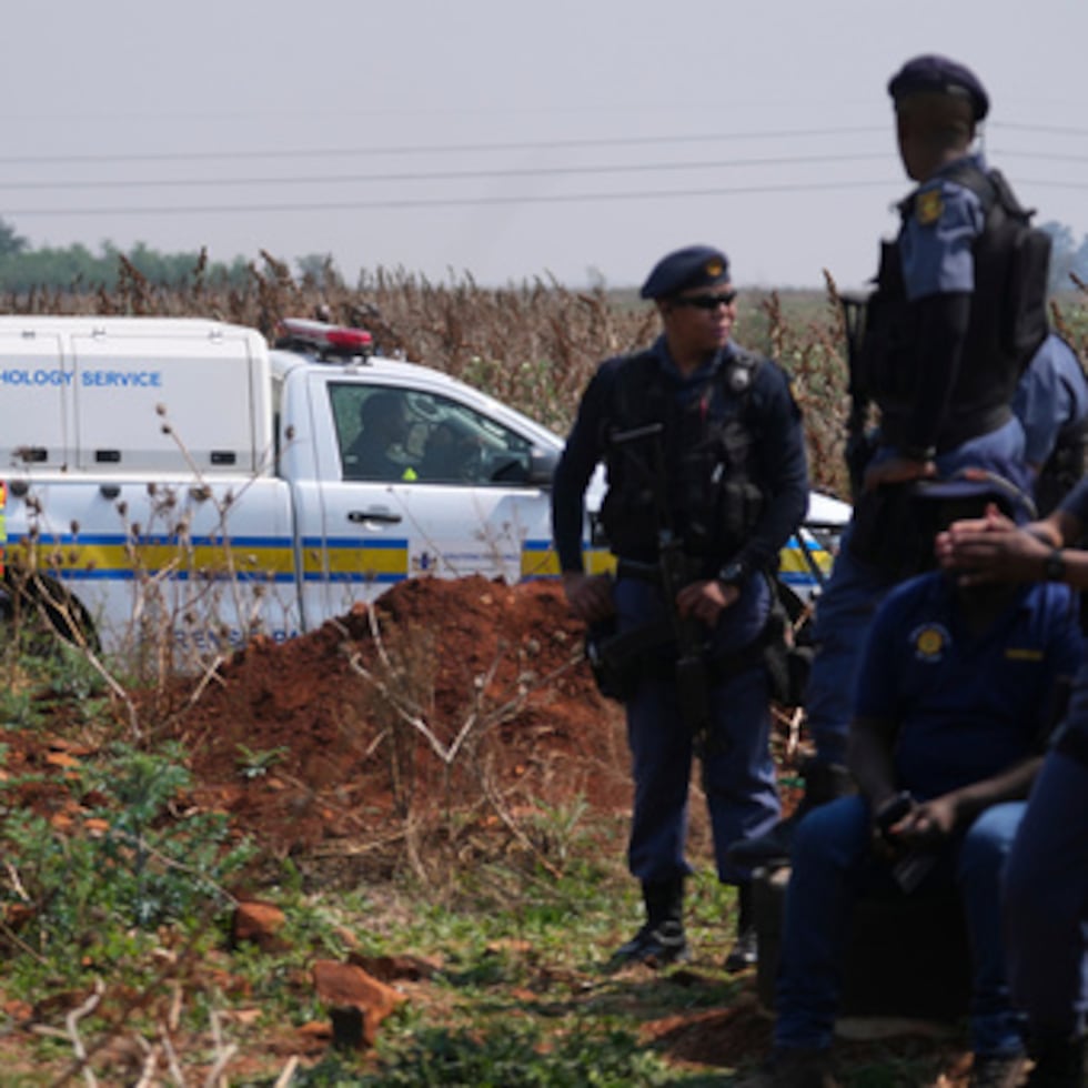 El cadáver de la última víctima femenina fue hallado en Springs, una localidad perteneciente a Ekurhuleni, por una empresa de seguridad privada que patrullaba la zona el domingo.