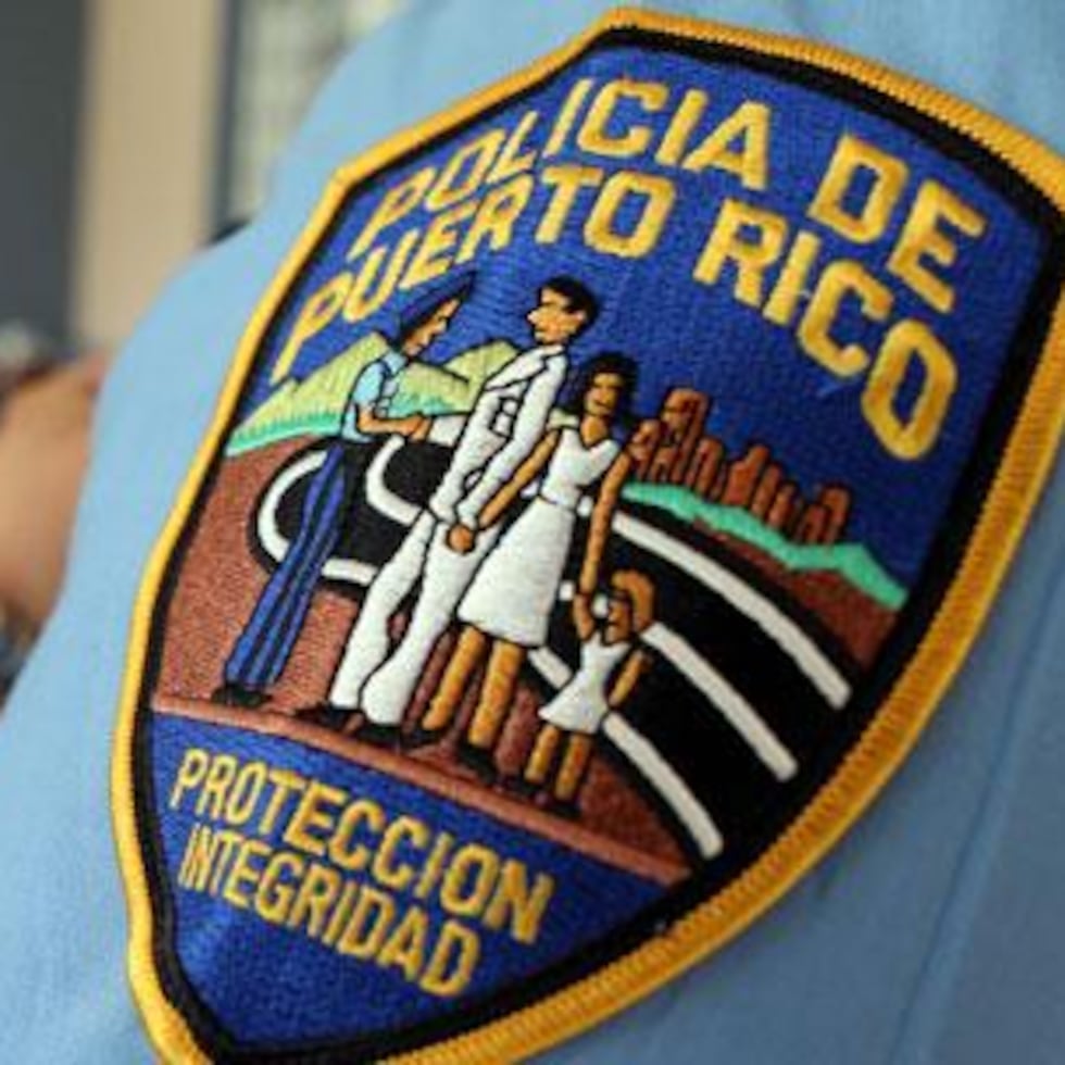 El agente Isidro Hernández, adscrito al Distrito de Isabela, investiga el caso como una muerte sin causa determinada.