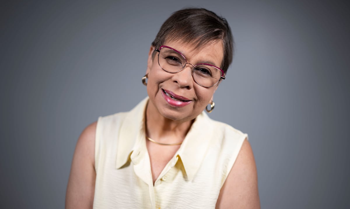 Laura Rosado: la voz que ha convertido la radio nocturna en una terapia colectiva para Puerto Rico