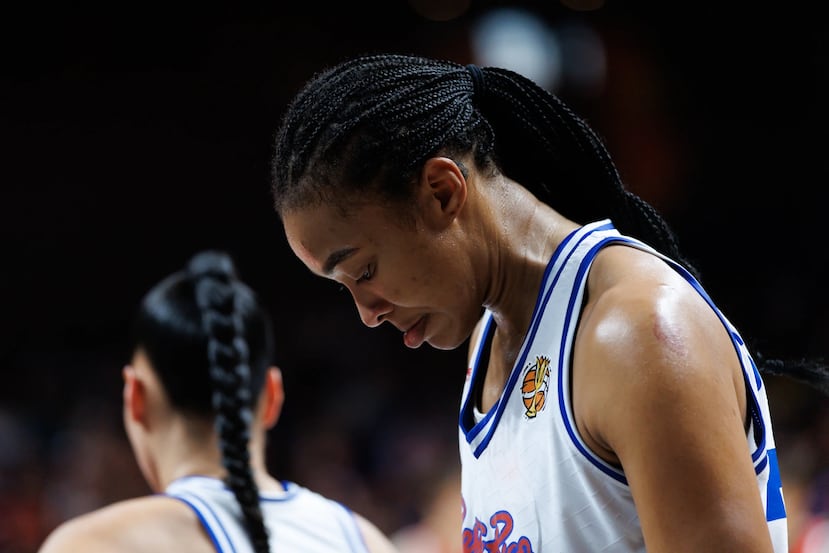 Imani McGee-Stafford lamenta la derrota ante China tras quedarse Puerto Rico a las puertas de los cuartos de final del Mundial.
