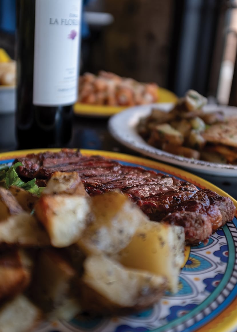 Il Nuovo Mercato cuenta con una variedad de carnes.