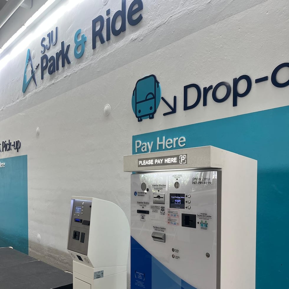 One of the pay stations in the Mall of San Juan parking lot