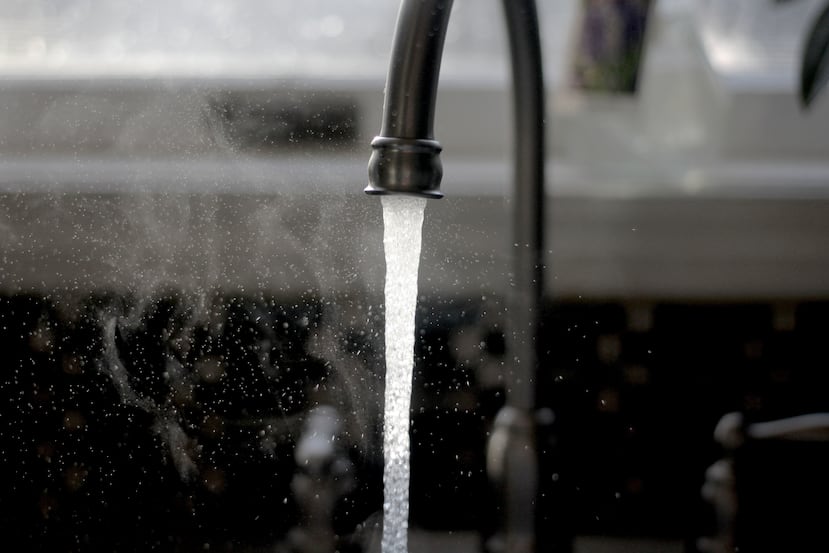En Puerto Rico se ha identificado contaminación con los químicos PFAS en agua potable. (Imani / Unsplash)