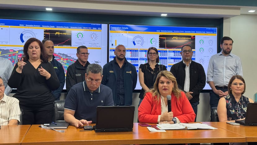 La gobernadora Jenniffer González ofrece detalles sobre el apagón de Miércoles Santo.