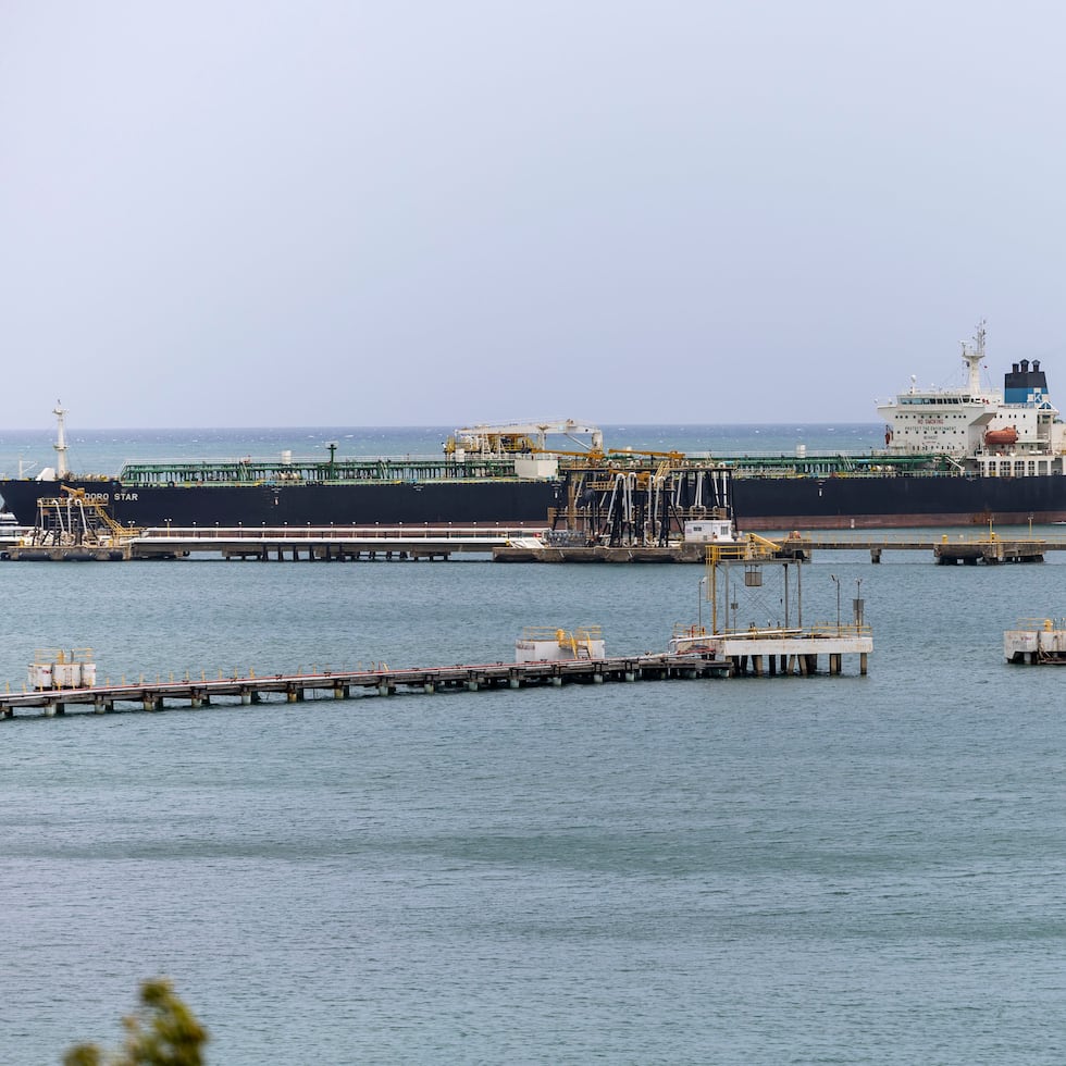 Crowley currently supplies natural gas to the EcoEléctrica and Costa Sur power plants, located in Peñuelas and Guayanilla, respectively.