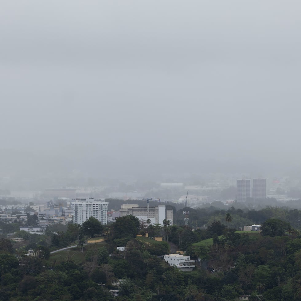 Se esperan olas rompientes de entre nueve y 10 pies.
